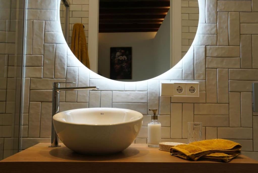 Mini Hotel In The Heart Of Sevilla For Exclusive Usage 外观 照片